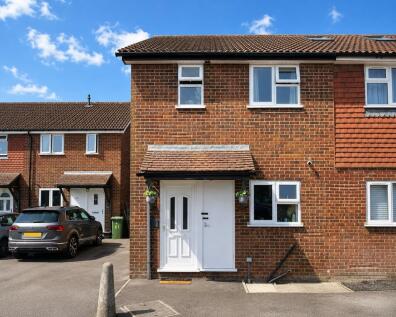 Hazel Road, Four Marks, Alton, Hampshire
