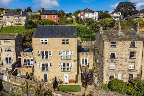 8 Maude Lane, Ripponden HX6 4BE