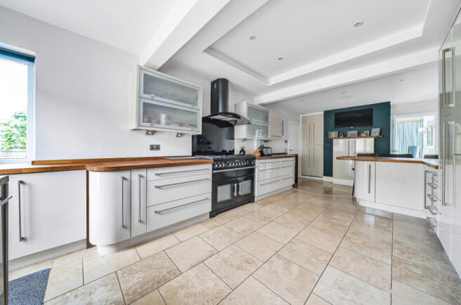 Kitchen/Breakfast Rm