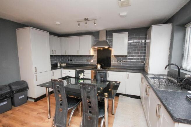 kitchen 2.JPG