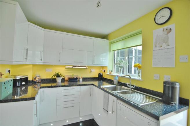 Eagle Close, Chalford, Stroud, Gloucestershire, GL6 photo 5