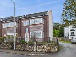 Ty Dderwen, Halkyn Road, Holywell CH8 7TZ