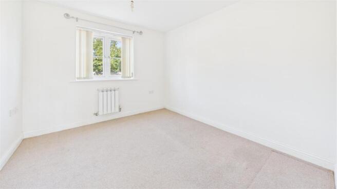 Falcon Way, Bourne photo 2
