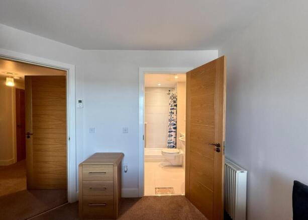 2 bed Apartment for sale Image 11