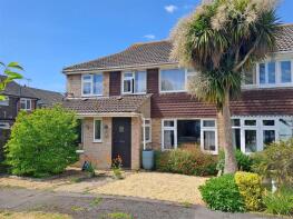 7, Hailsham Close, Littlehampton BN16 1DW