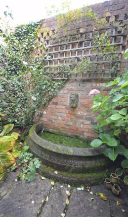 WATER FEATURE