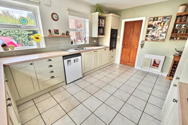 Kitchen/Breakfast