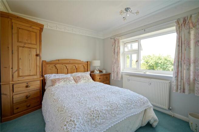 4 bed Semi-Detached for sale Image 11