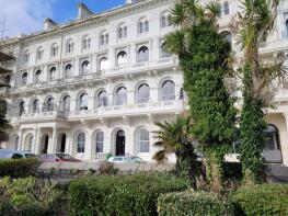 Flat 4, 5, Elliot Terrace, Plymouth PL1 2PL