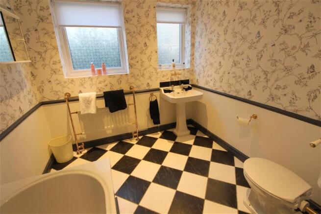 bathroom 