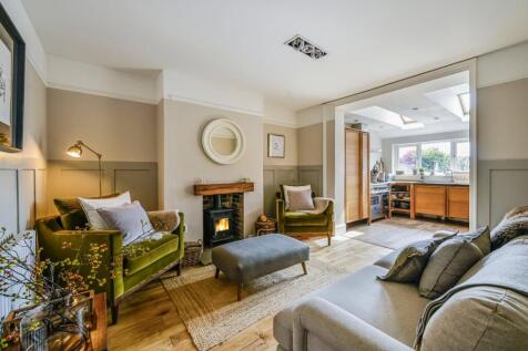 Canterbury Road, Kennington, Ashford, Kent, TN24