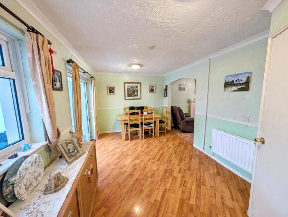 3 bed Detached for sale Image 6