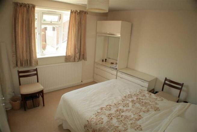 BEDROOM 1: