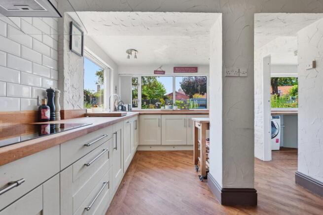 3 bed Cottage for sale Image 8