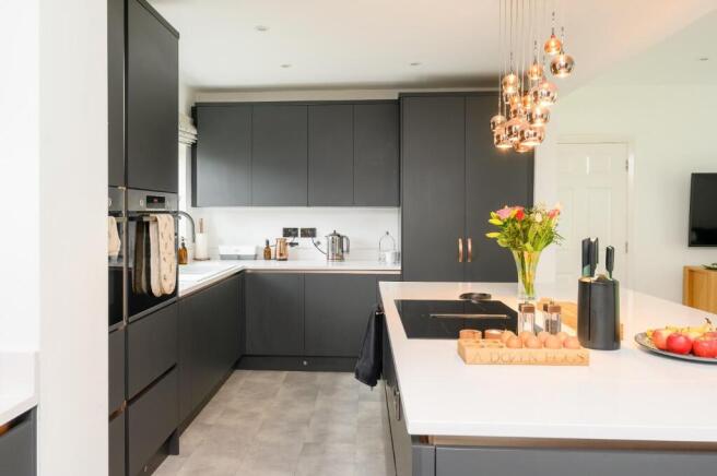 69 Middlecave Road-10.jpg