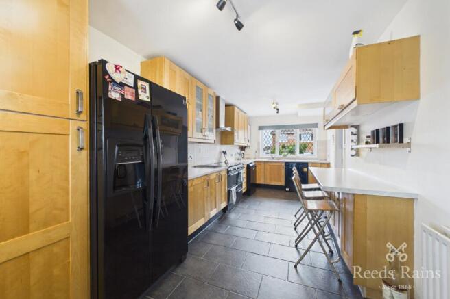 3 bed Semi-Detached for sale Image 2