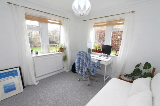 Bedroom 2.JPG