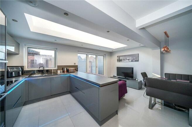 Fab Dining Kitchen