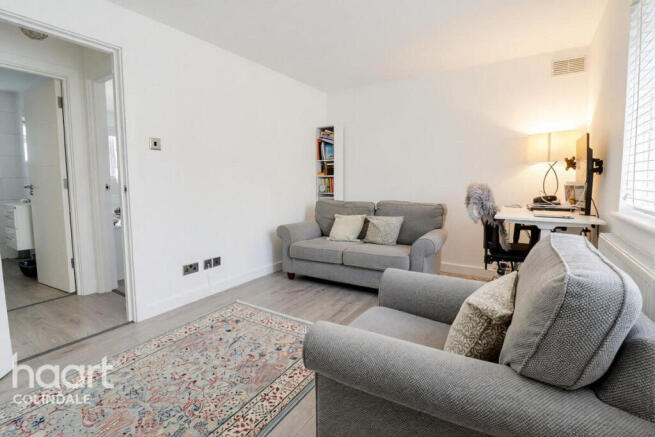 Booth Road, NW9 photo 4