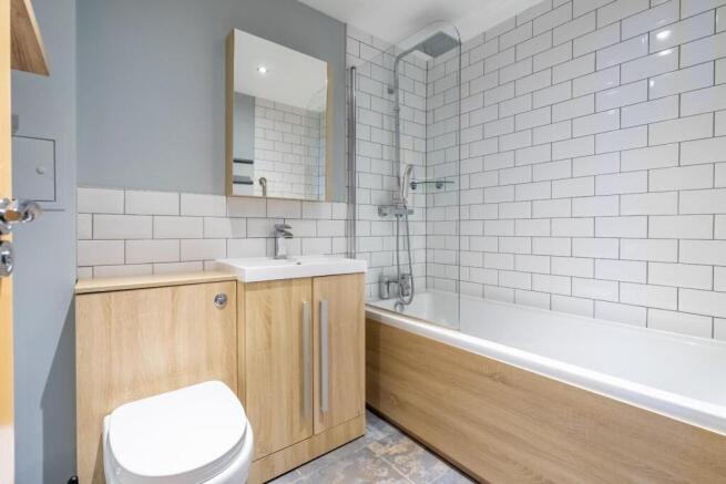 2 bed Apartment for sale Image 12