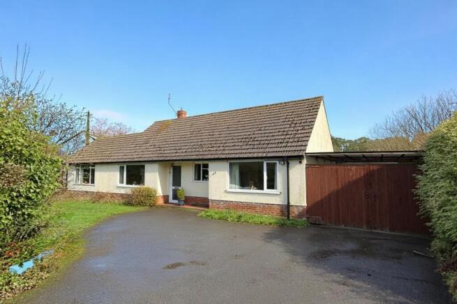 3 bedroom detached bungalow