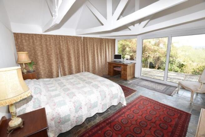 Master Bedroom (Small).JPG