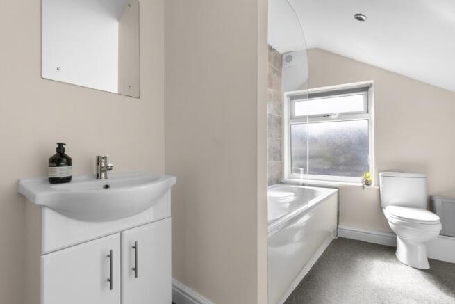 2 bed Terraced for sale Image 12