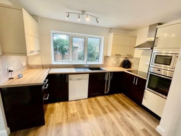 kitchen (1).jpg
