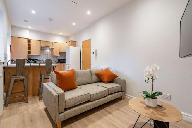 269JRF2 - Living Area / Kitchen