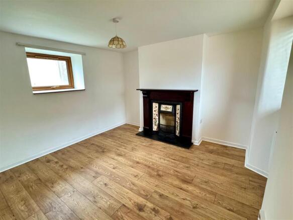 Turnpike Cottage Lounge