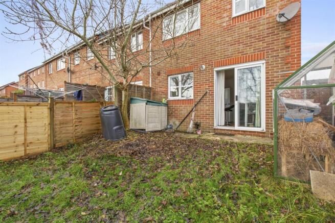 8 Vanguard Close, HP12 3FP-9.jpg