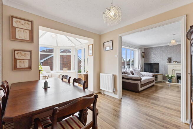 4 bed Detached for sale Image 10