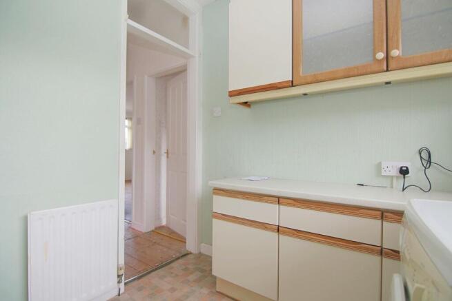 2 bed Semi-Detached Bungalow for sale Image 6