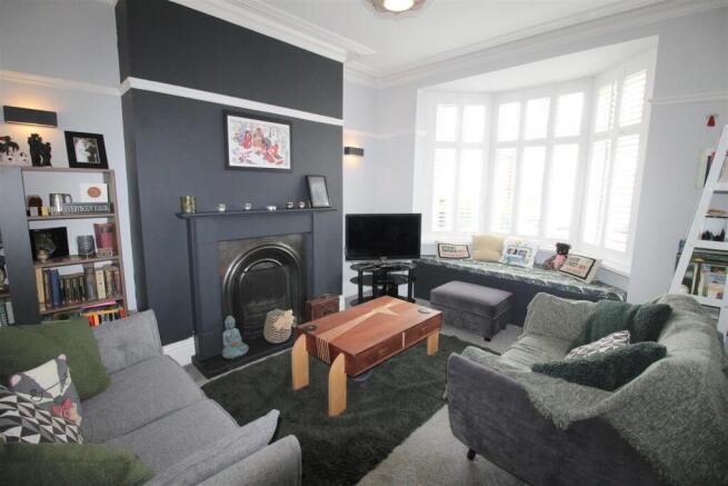 Caryl Road, 3 - lounge.JPG