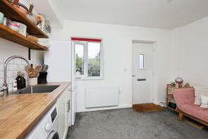 Garden Flat, Encore House, Streatfield Road, Heathfield TN21 8LA