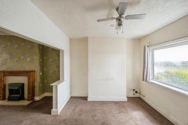 3 bed Terraced for sale Image 6