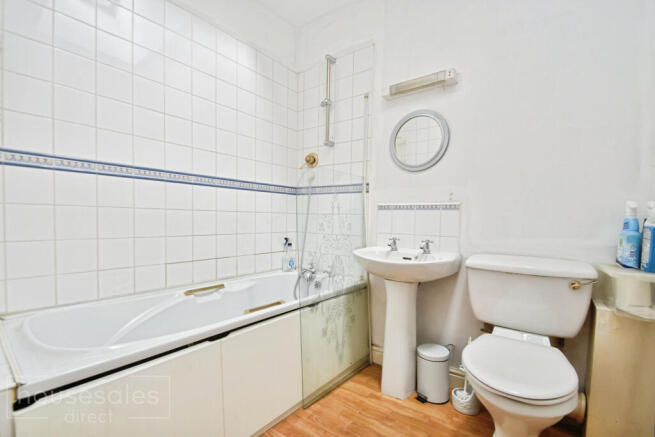 2 bed Terraced for sale Image 7