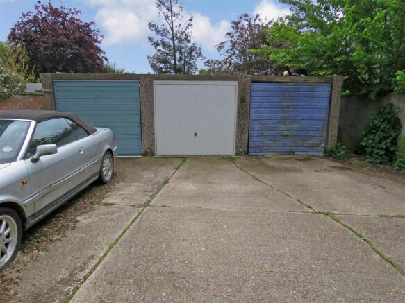GARAGE.JPG