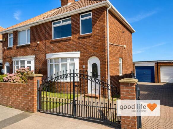 20260826_203354985_iOS25 ACKLAM AVENUE.jpg