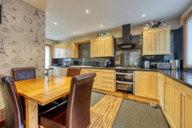 32_CRAIGENBAY_RD_LENZIE_013.JPEG