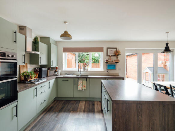 Kitchen / Dining Room