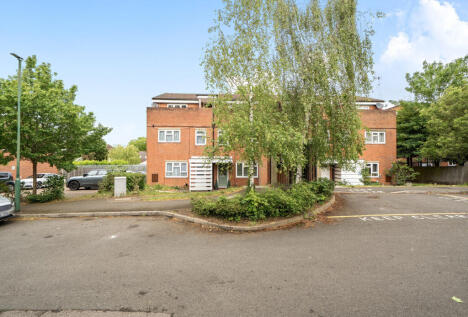 Woodbourne Gardens, Wallington, SM6