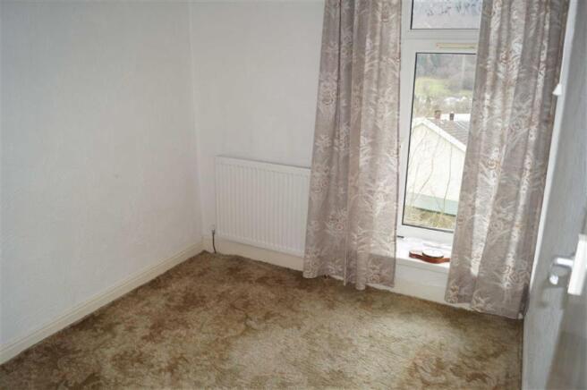 BEDROOM 2 (FRONT)