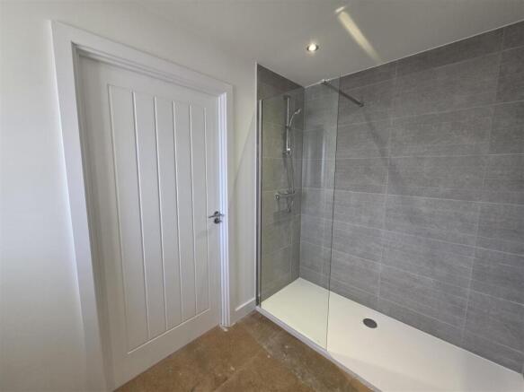 2 bed Detached for sale Image 9