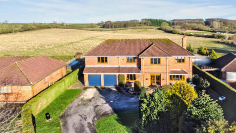 5 Glebe Close, Donington-on-Bain, LN11 9TS