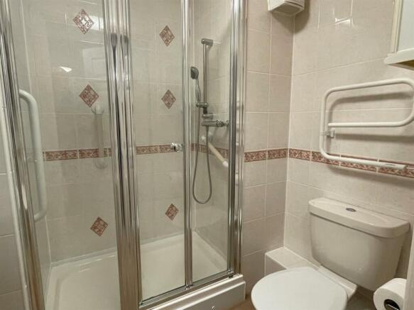 Shower Room..jpg