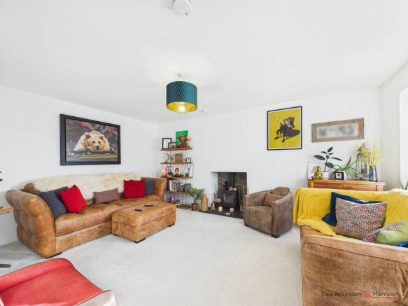 4 bed Detached for sale Image 5