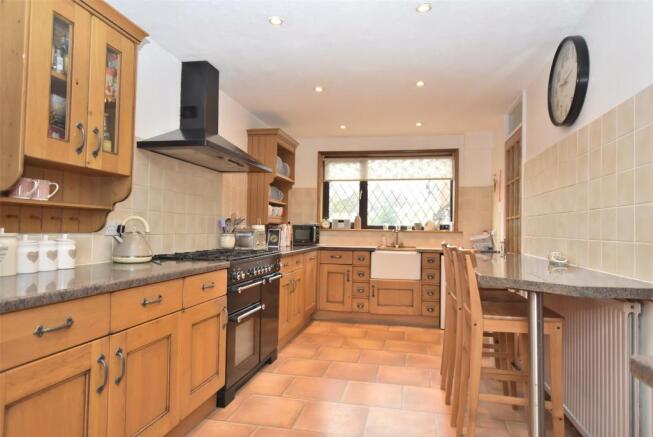 Kitchen/Breakfast Rm