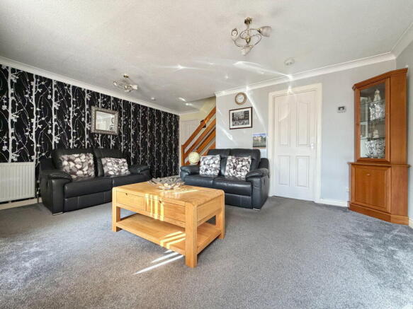 4, Lochmaben Drive, Stenhousemuir, Larbert, FK5 4UT photo 4