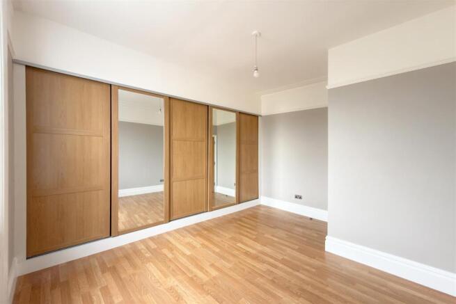 Barons Court Road 30 Flat 2 Ph10.jpg